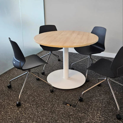 Silla Staryo Gris Oscuro Base Araña con Ruedas by Armo